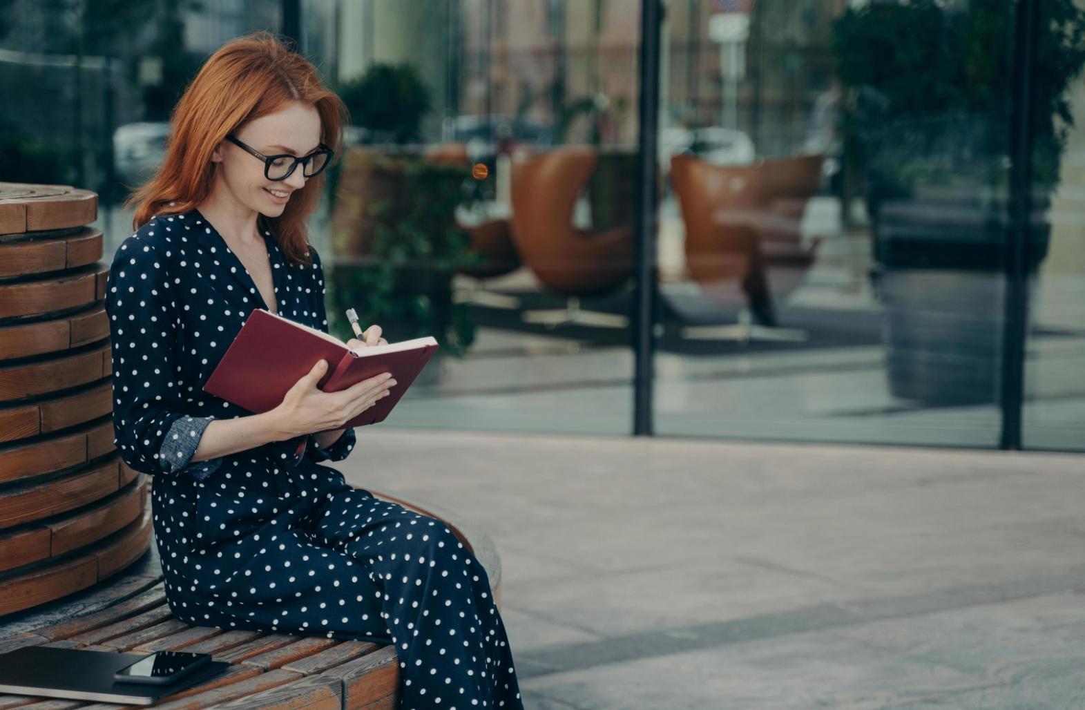 Finanzplanung und Beratung - Visualisierung verschiedener Finanzstrategien für jede Jahreszeit